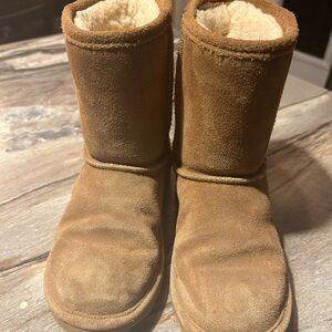 Bear paw girls tan Ugg style boots